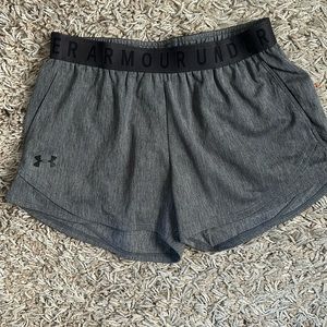 Under armor woman’s athletic shorts grey color size small